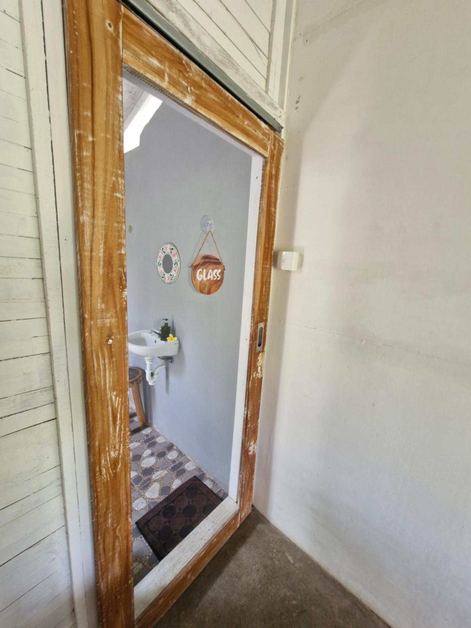 The Layar Homestay Batununggul Eksteriør billede