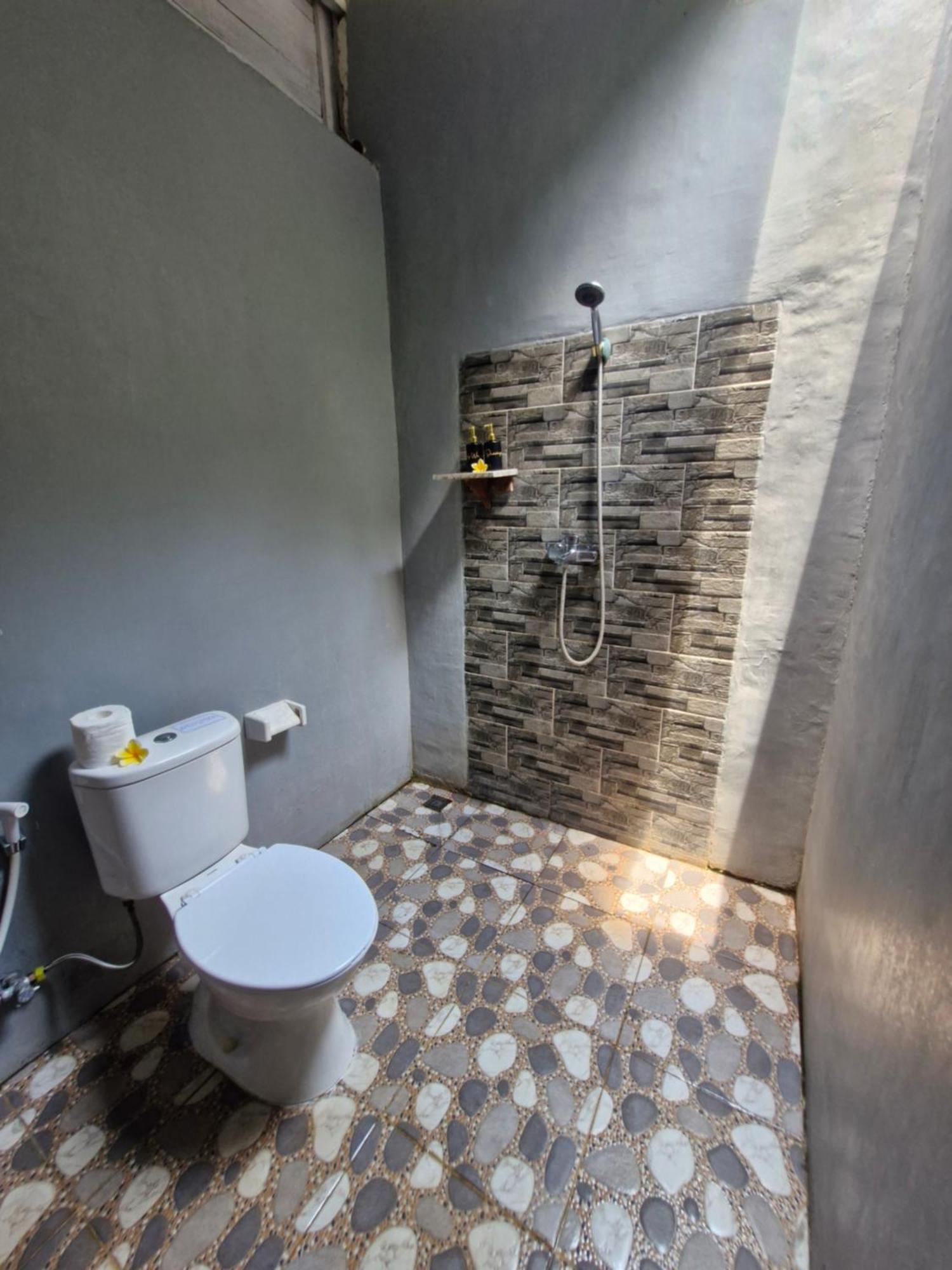 The Layar Homestay Batununggul Eksteriør billede